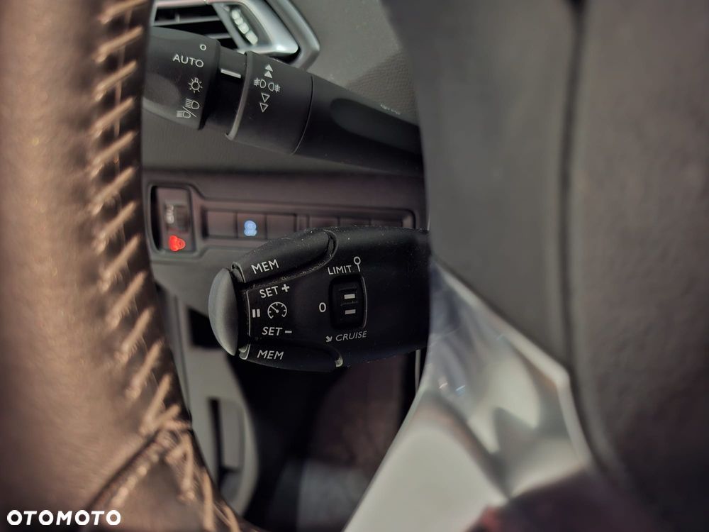 Peugeot 308 1.5 BlueHDi Active S&S - 29