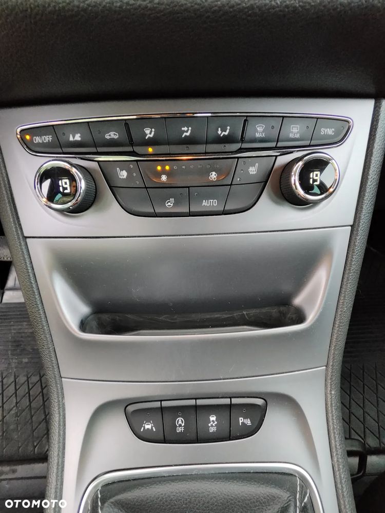 Opel Astra 1.6 D (CDTI) Edition - 10