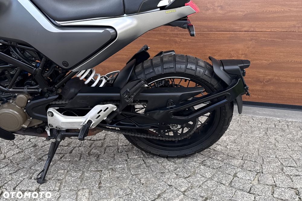 Husqvarna Svartpilen - 20