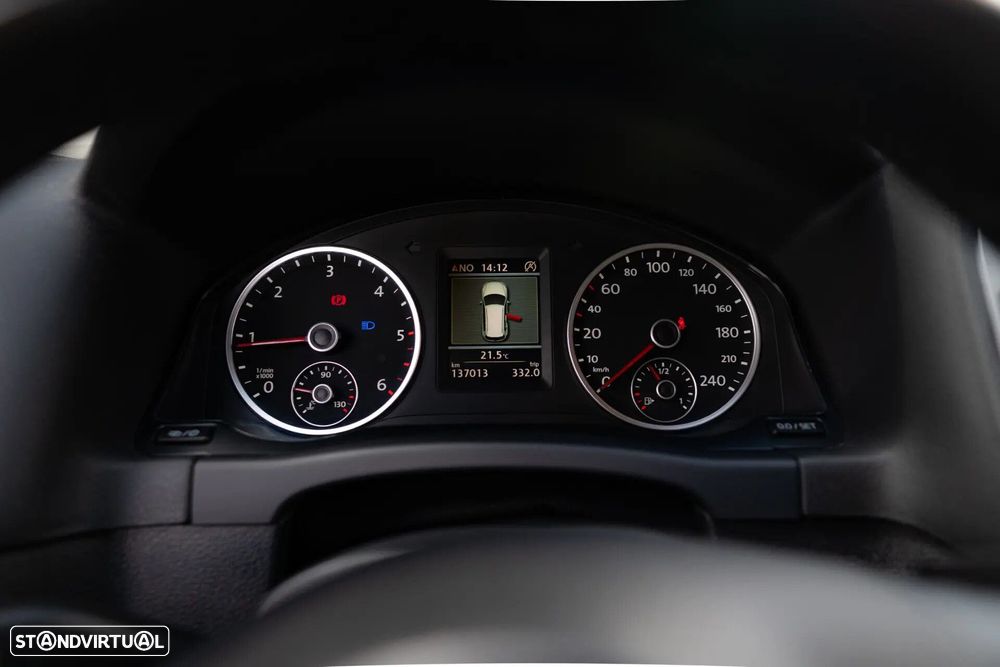 VW Tiguan 2.0 TDI DPF 4Motion BlueMotion DSG Exclusive - 13
