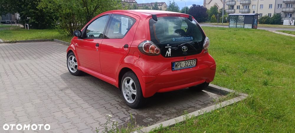 Toyota Aygo 2008 photo 2