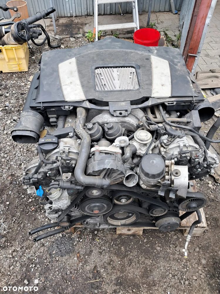 SILNIK MERCEDES W221 5.5 V8 - 1