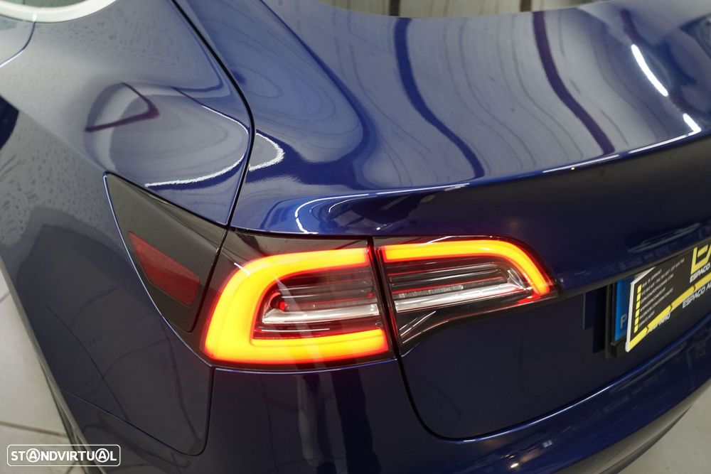 Tesla Model 3 Long-Range Dual Motor AWD - 16