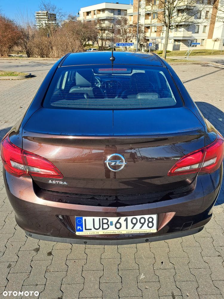 Opel Astra 1.6 Enjoy EU6 - 10