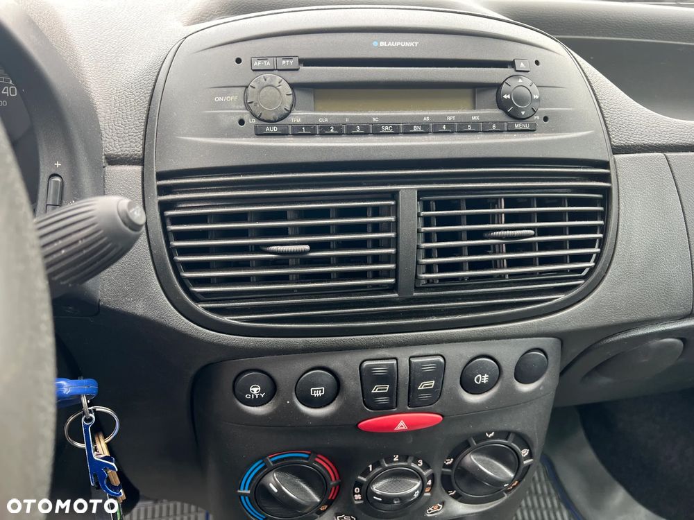 Fiat Punto 1.2 8V Sound - 8