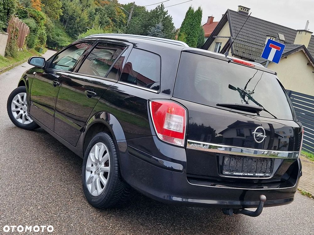 Opel Astra 1.6 Caravan Cosmo - 11