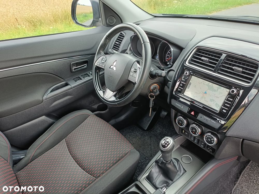 Mitsubishi ASX - 12