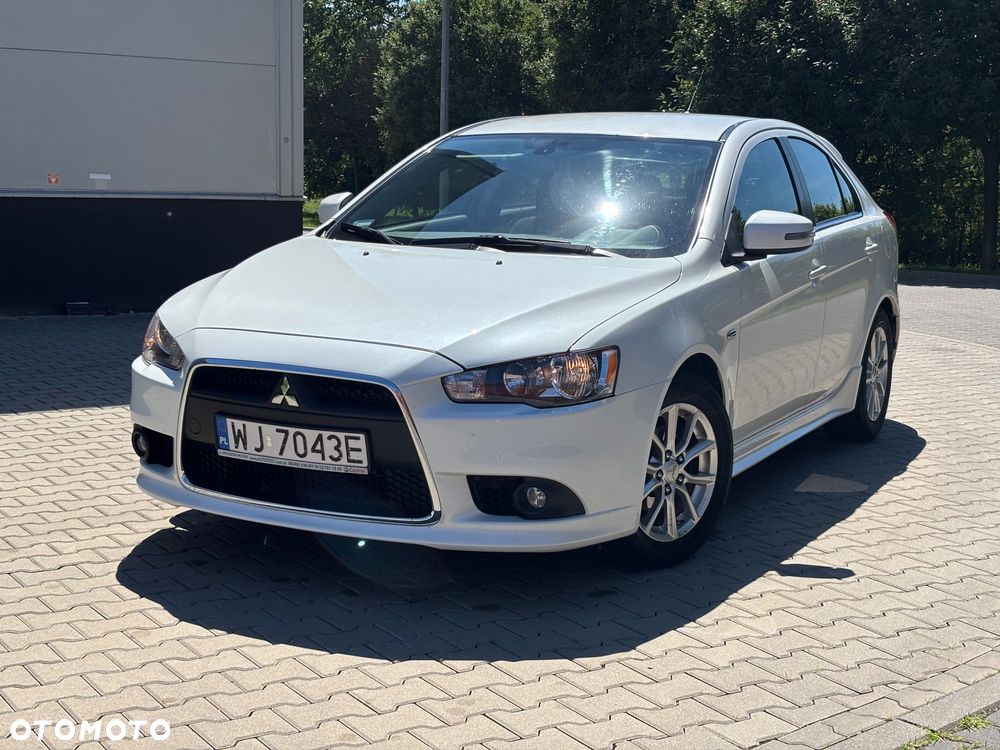Mitsubishi Lancer 1.6 Invite - 2