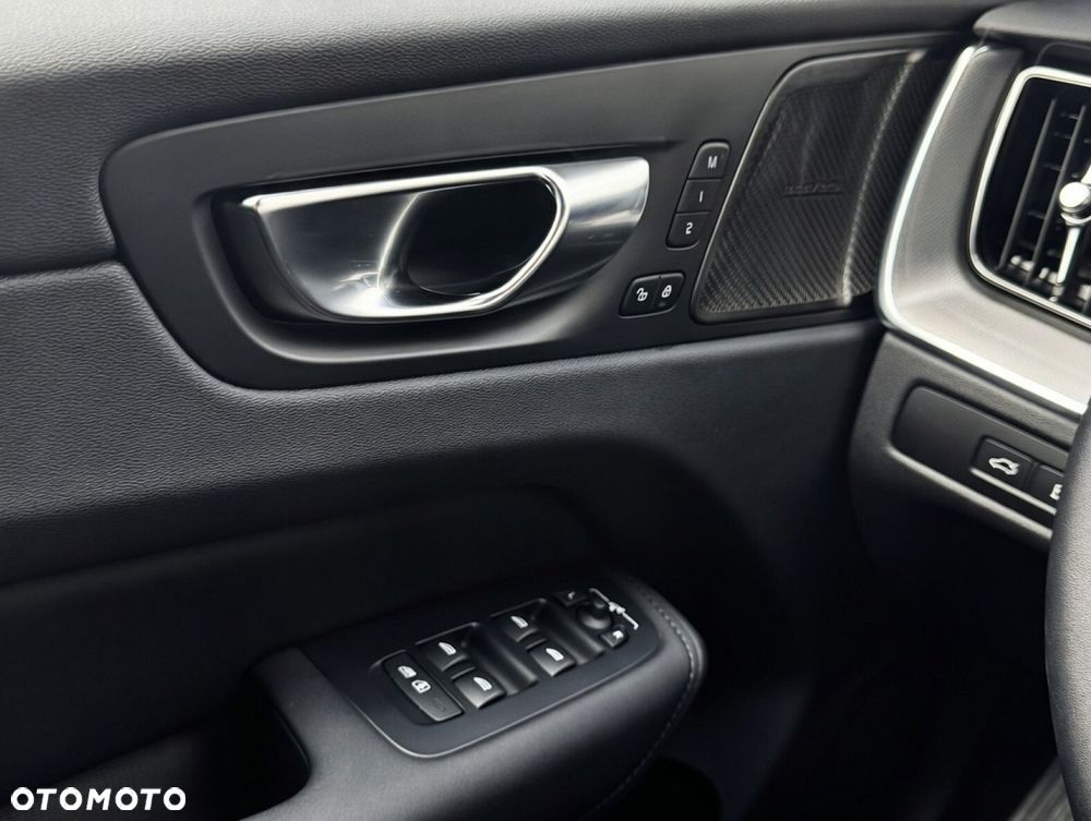 Volvo XC 60 - 32