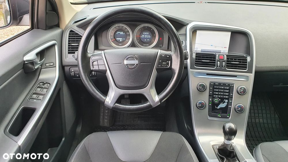 Volvo XC 60 D3 Momentum - 17