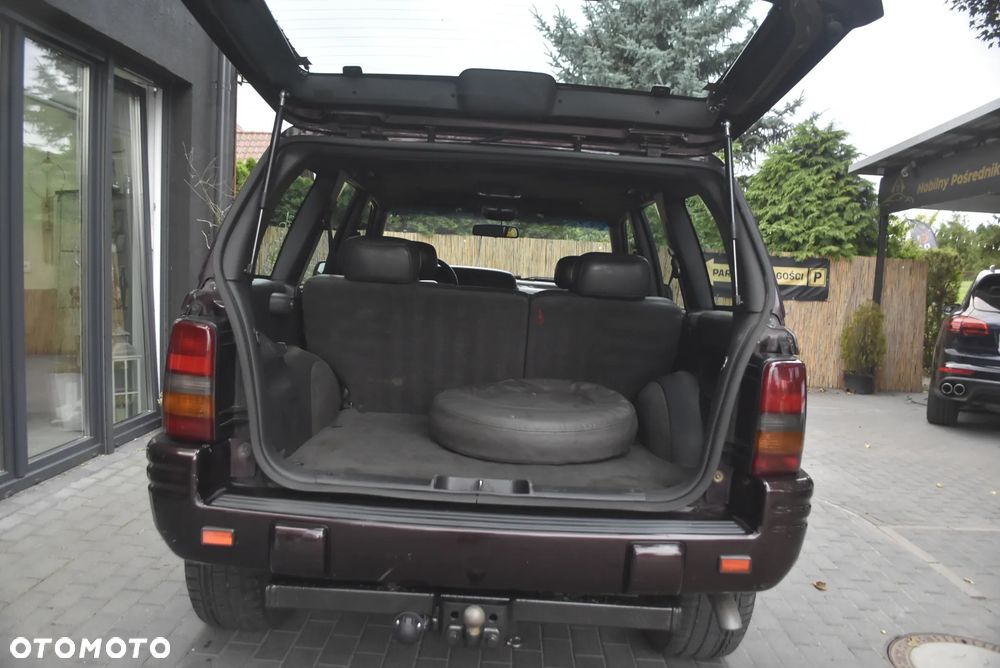 Jeep Grand Cherokee - 11