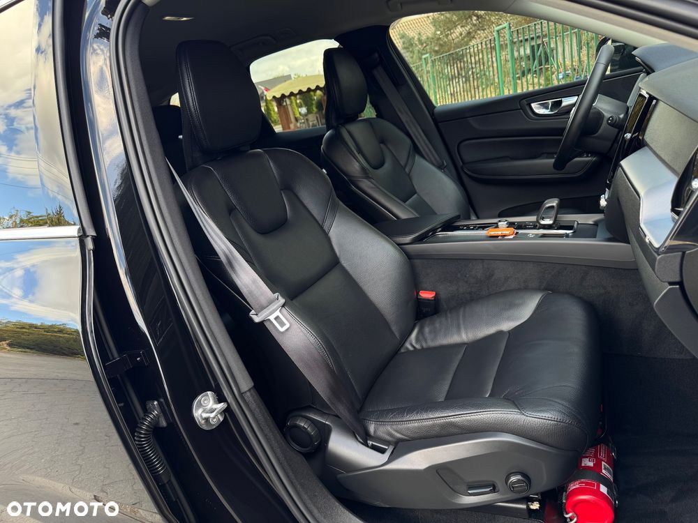 Volvo XC 60 B4 D Geartronic Momentum Pro - 30