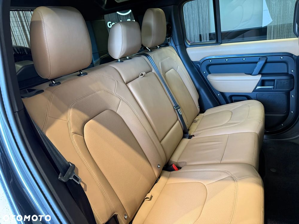 Land Rover Defender 2.0 P300e PHEV X-Dynamic HSE - 18