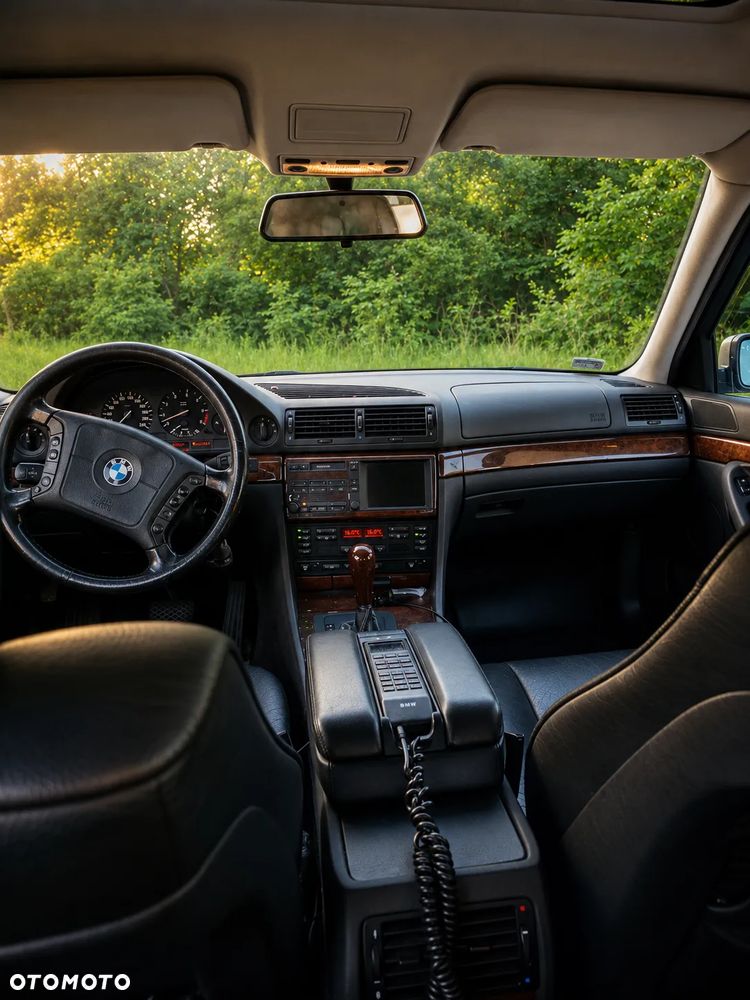 BMW Seria 7 - 7
