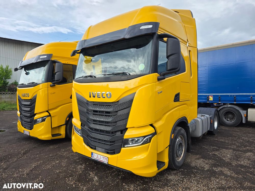 Iveco Stralis Hi-Way - 12