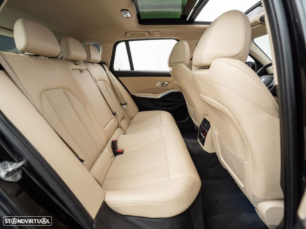 BMW 330 e Auto - 41