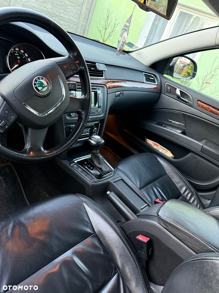 Skoda Superb 2.0 TSI Elegance DSG - 8