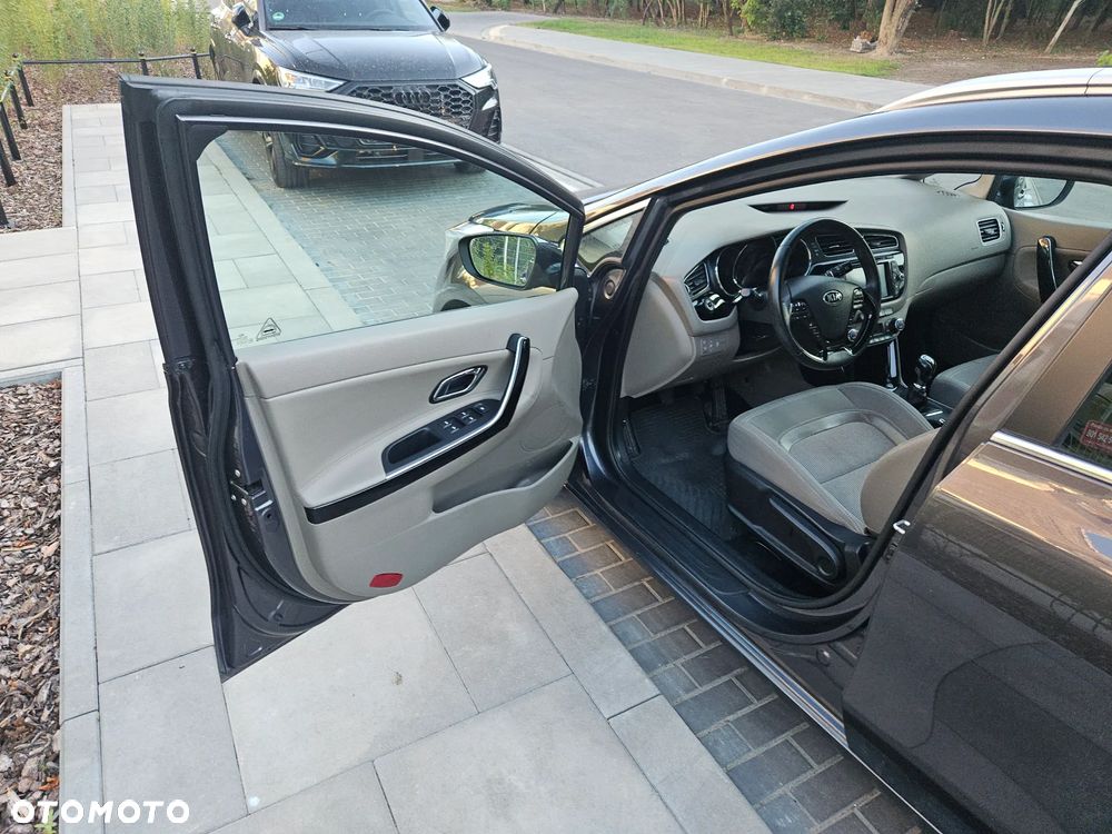 Kia Ceed Cee'd 1.6 GDI Business Line - 19