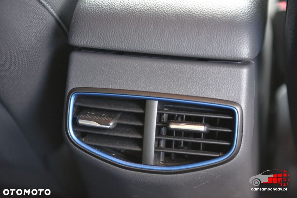 Hyundai IONIQ - 36