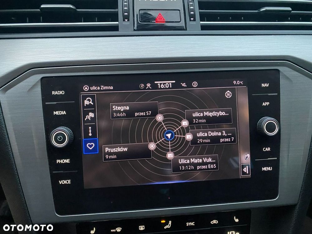 Volkswagen Passat - 31