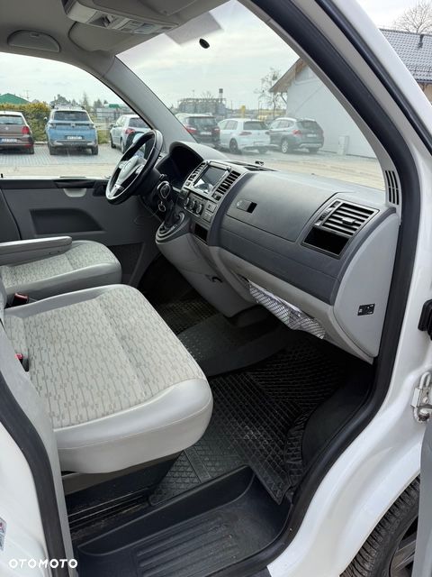 Volkswagen Transporter - 12