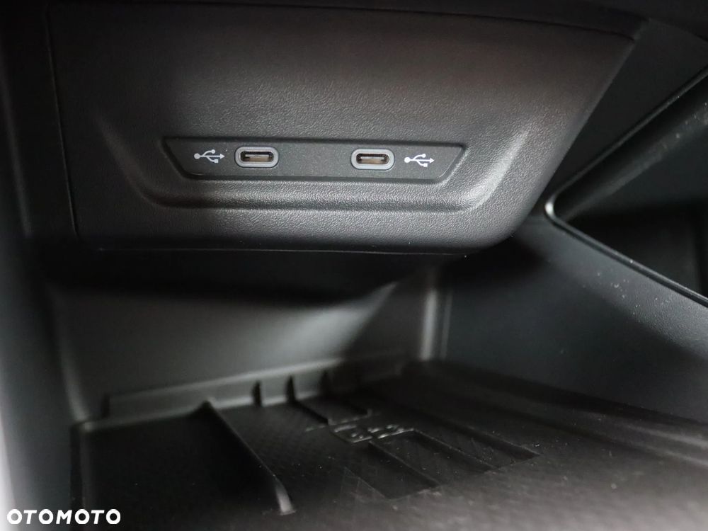 Cupra Terramar 1.5 e-Hybrid DSG VZ - 24