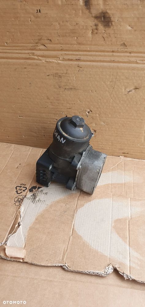 Podstawa filtra oleju chłodniczka VW Tiguan I Lift 2.0 TDI 03L115389C 03L117021C - 4
