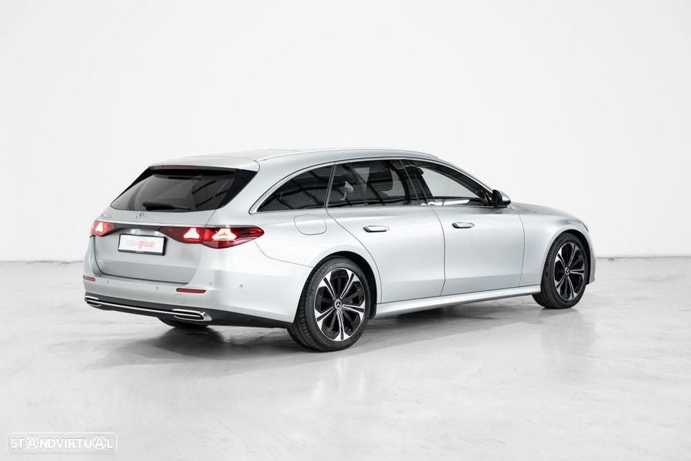 Mercedes-Benz E 300 2024 photo 3