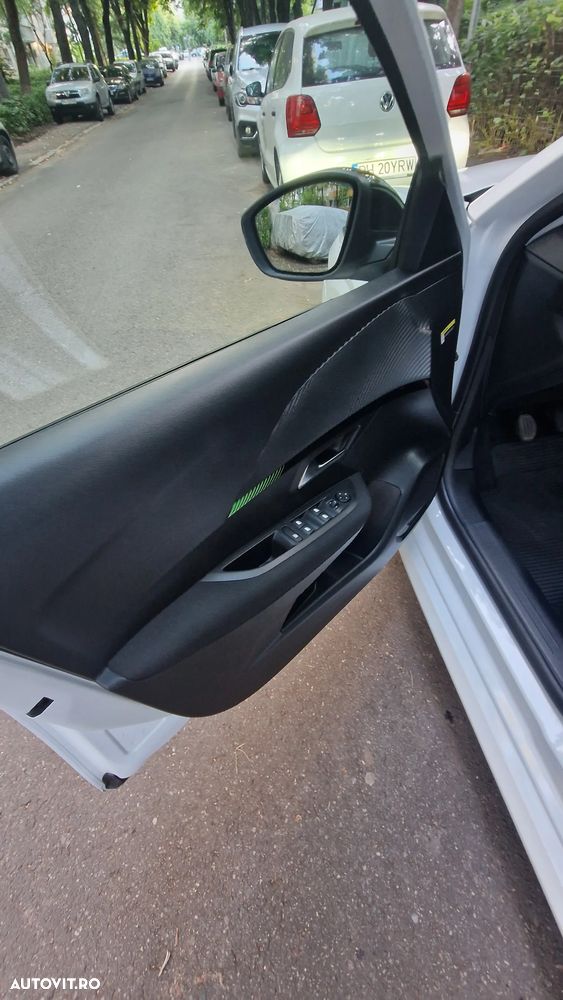 Peugeot 208 1.2L PureTech 100 S&S BVM6 Active - 11