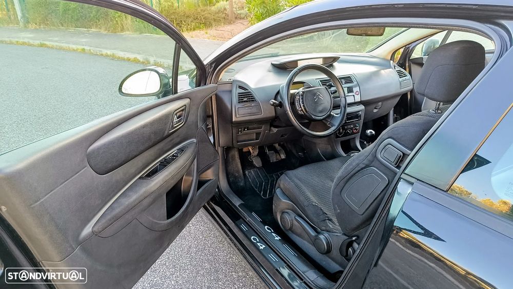 Citroën C4 1.6 HDi 110 VTR - 14