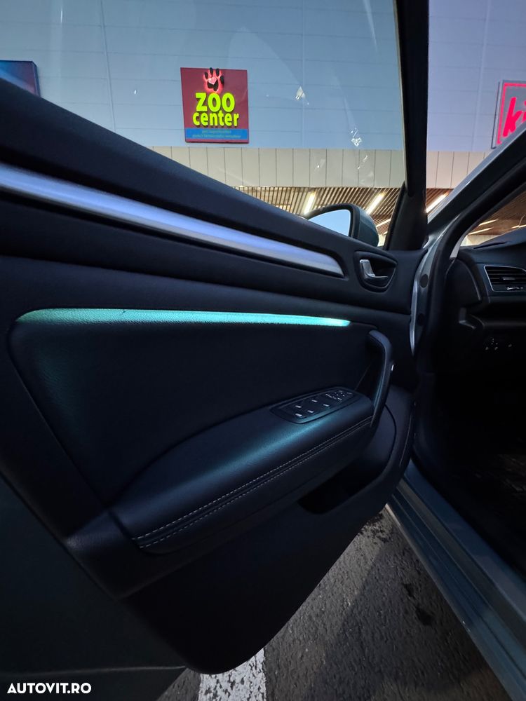 Renault Megane BLUE dCi EDC Intens - 10