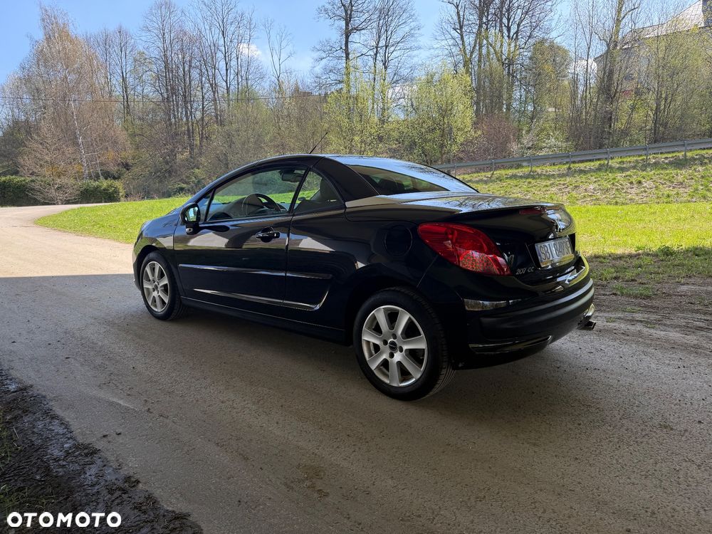 Peugeot 207 - 15