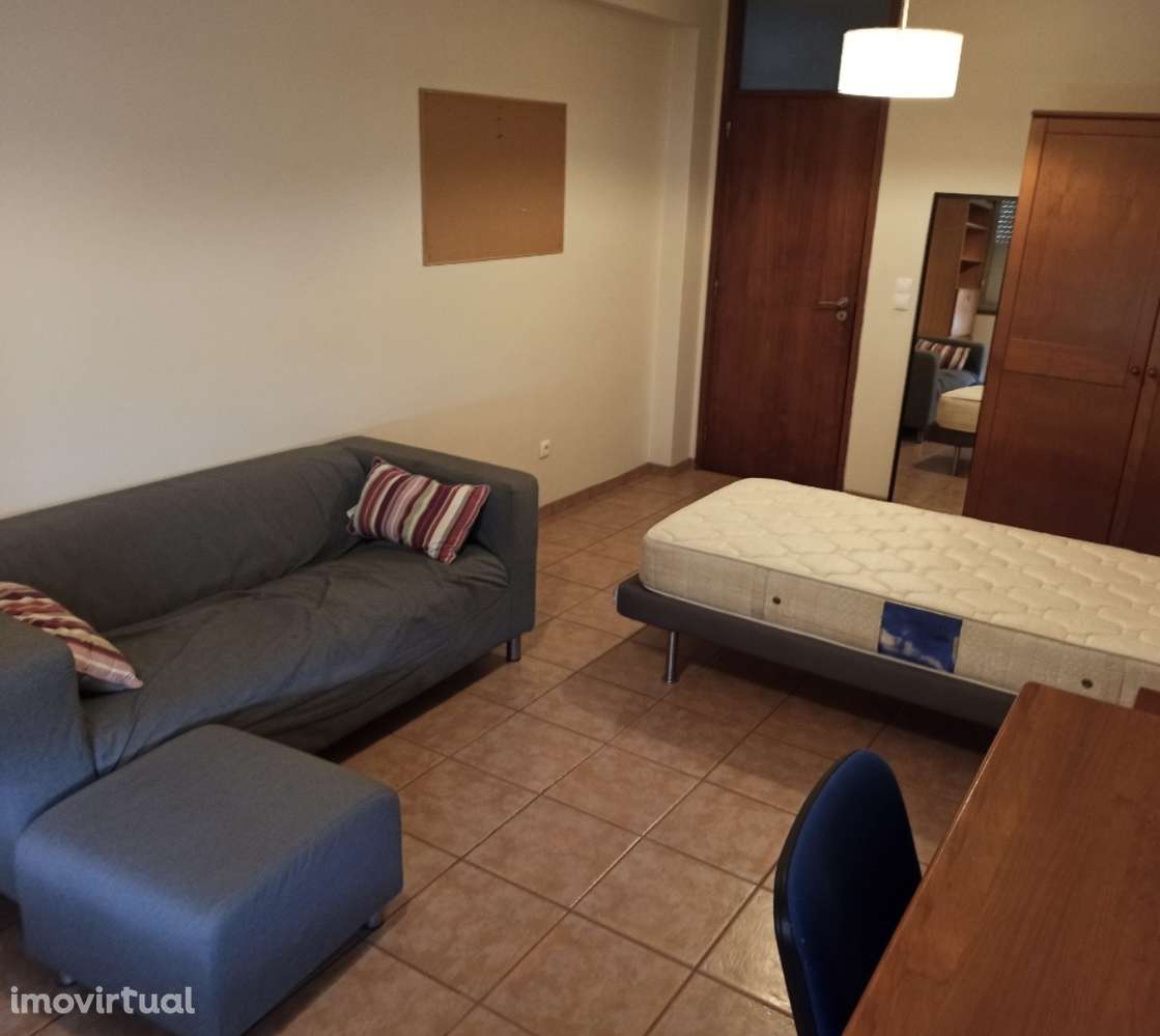 Quarto/Constituição - Grande imagem: 2/6