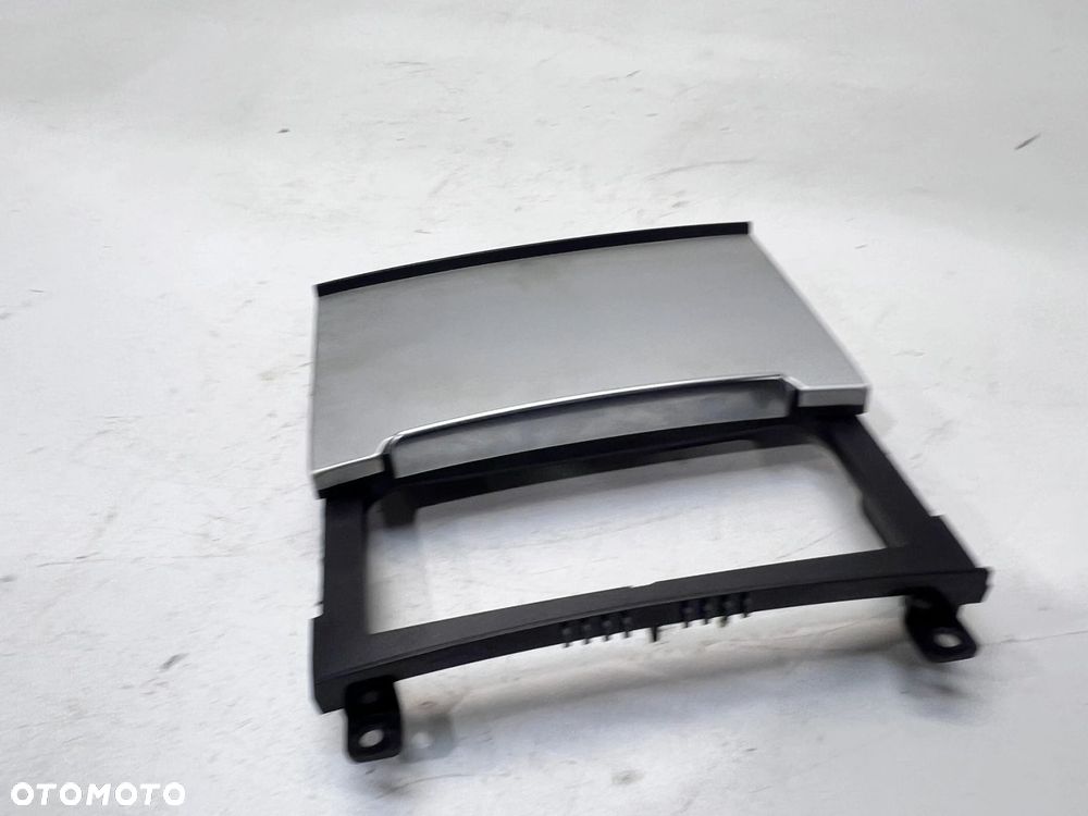 POPIELNICZKA PRZÓD AUDI A6 C7 4G0863273 4PK 2/26 SZCZOTKOWANE ALUMINIUM - 7
