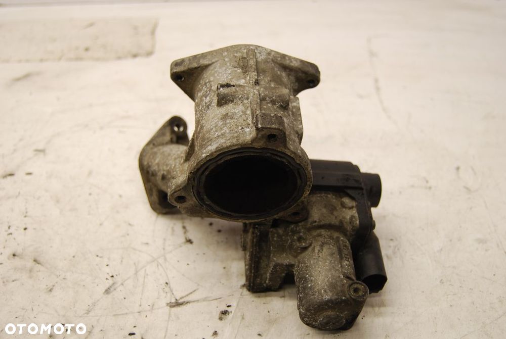 ZAWÓR EGR 03G129837A 03G131502 VW PASSAT B6 2.0 TDI AUDI SEAT SKODA 03G131501N - 1