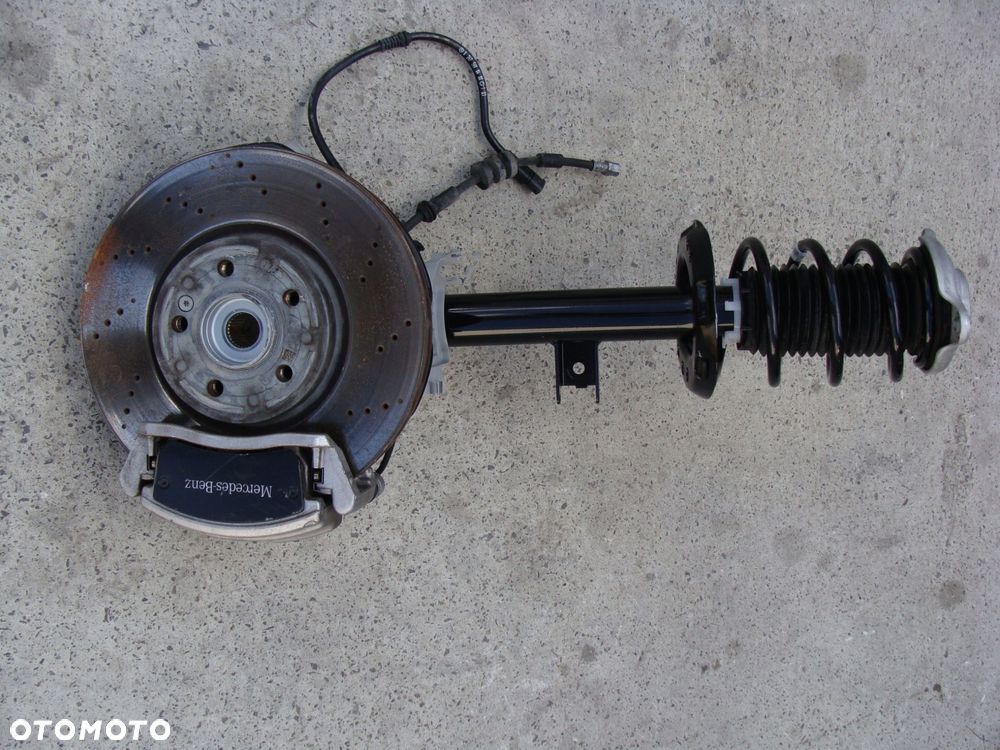 amortyzator zwrotnica prawa mercedes gla h247 a2473208801 - 1