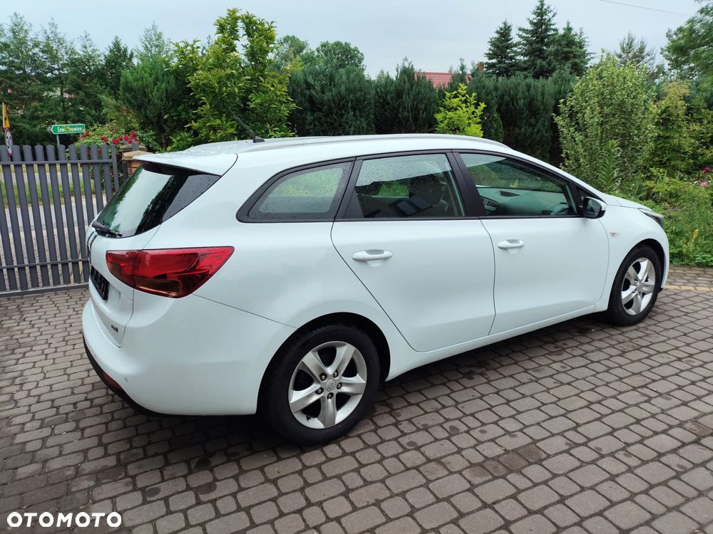 Kia Ceed - 25