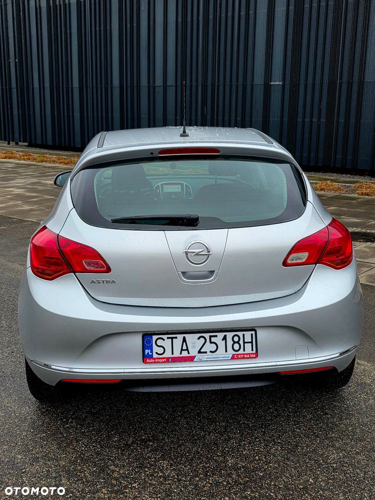 Opel Astra 1.6 Enjoy - 11
