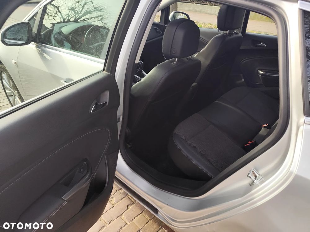 Opel Astra 1.4 T Cosmo S&S - 9