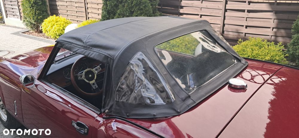 Triumph Spitfire - 28