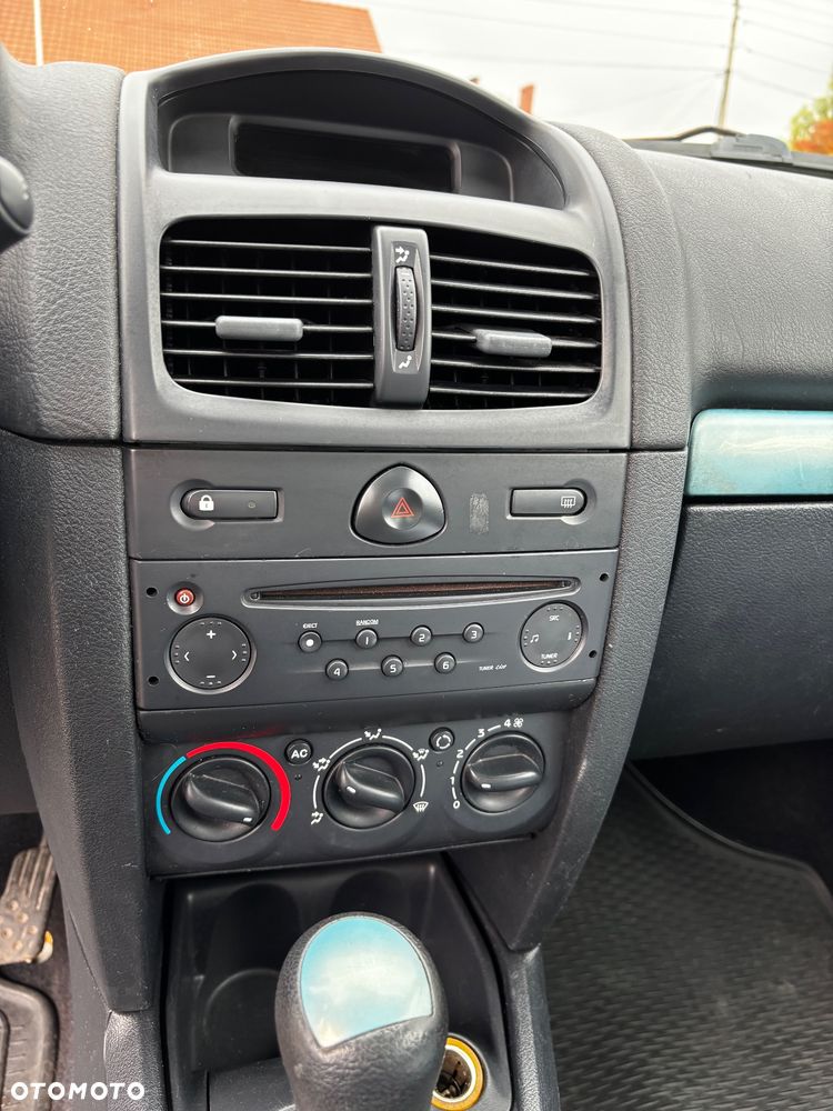 Renault Clio - 9