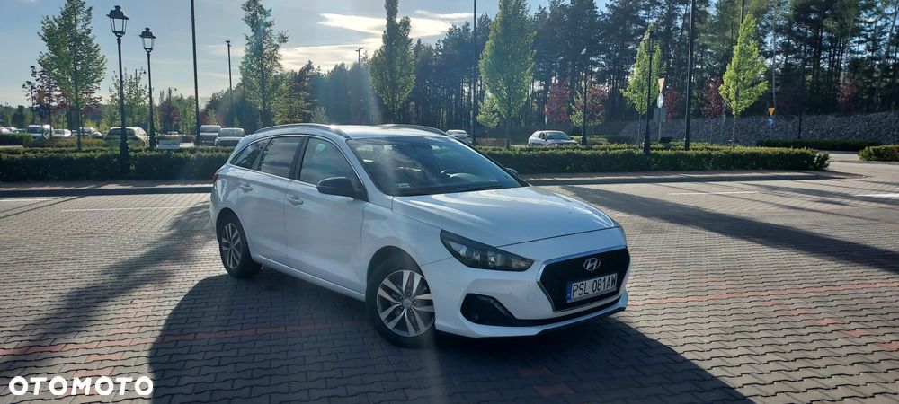 Hyundai i30 1.6 D Comfort DCT - 1