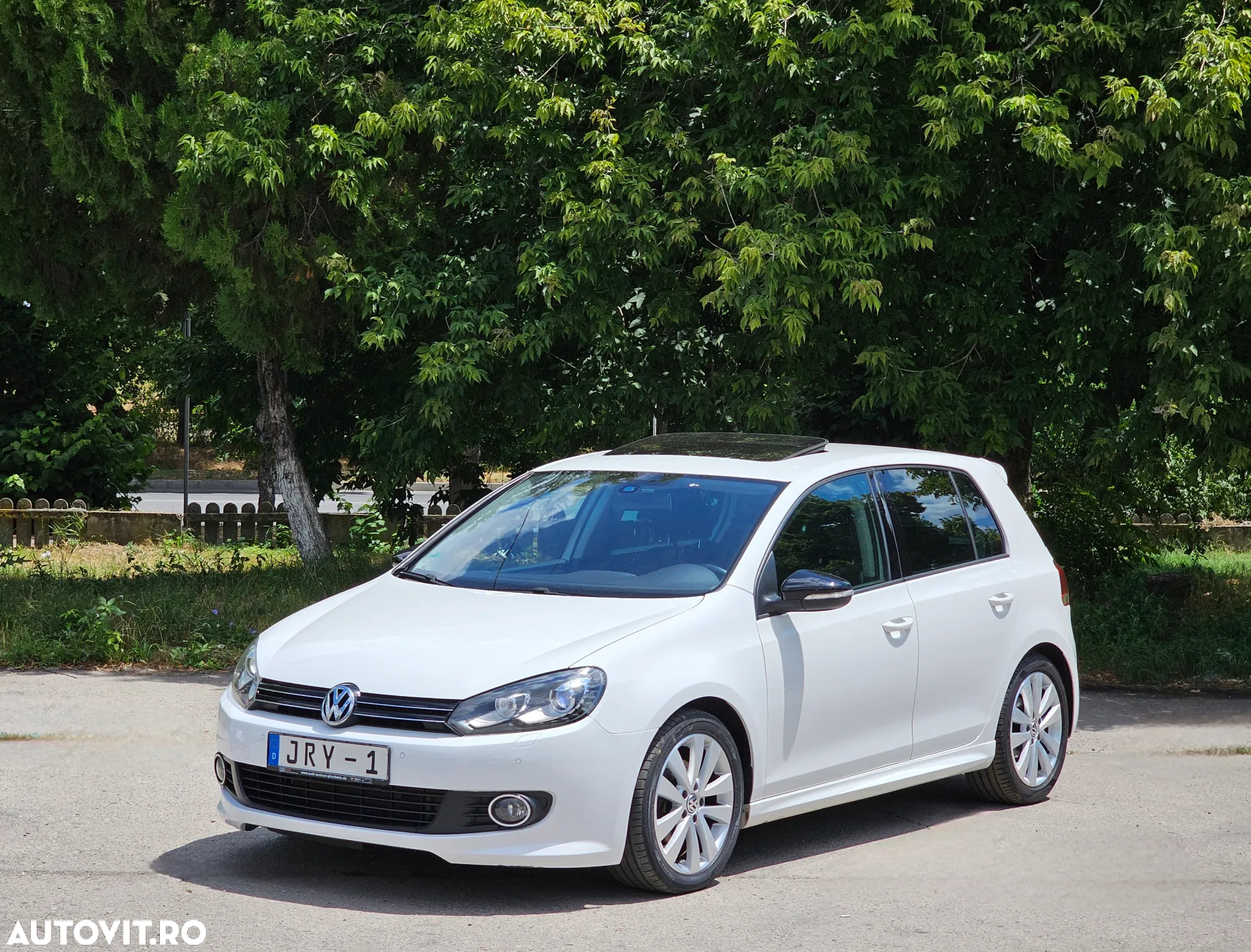 Volkswagen Golf - 29