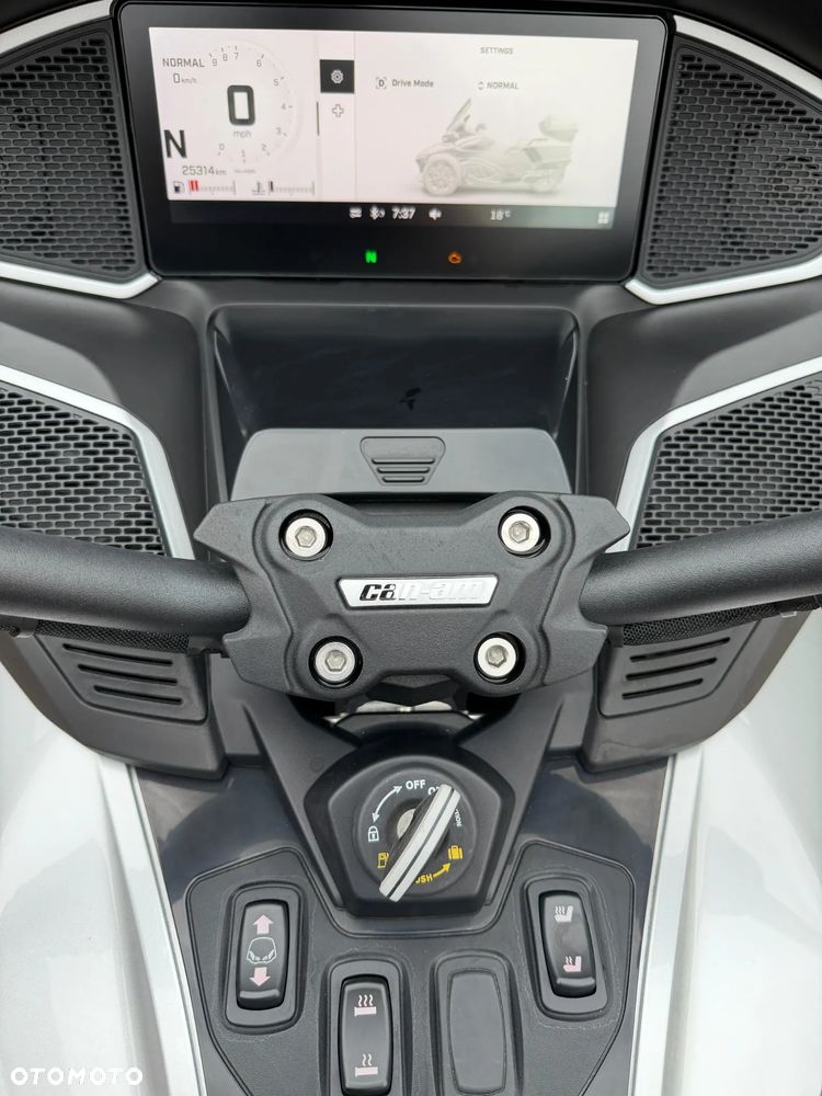 Can-Am Spyder - 6