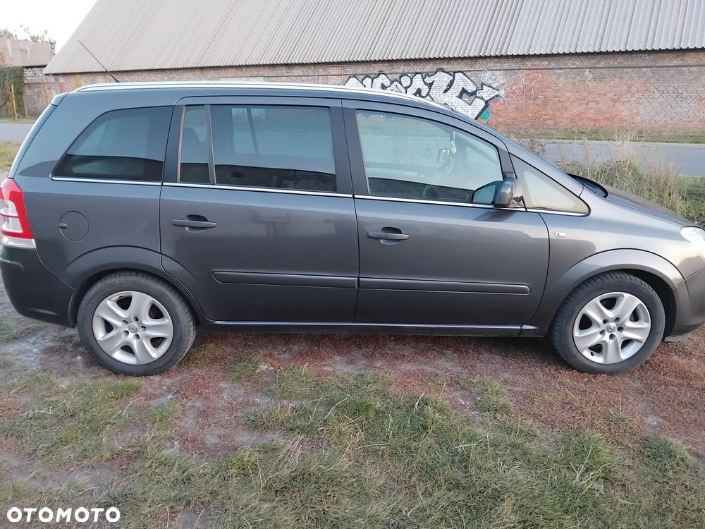Opel Zafira - 15