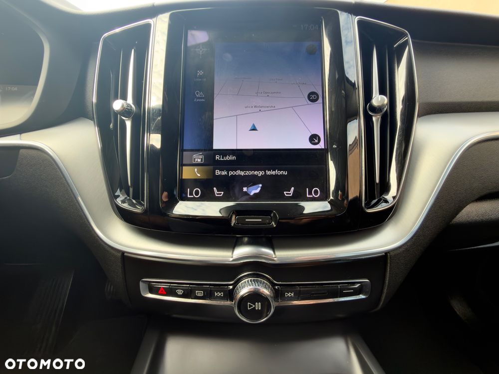 Volvo XC 60 B4 B Geartronic Momentum Pro - 34