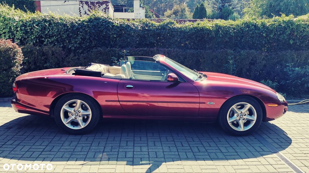Jaguar XK8 - 10