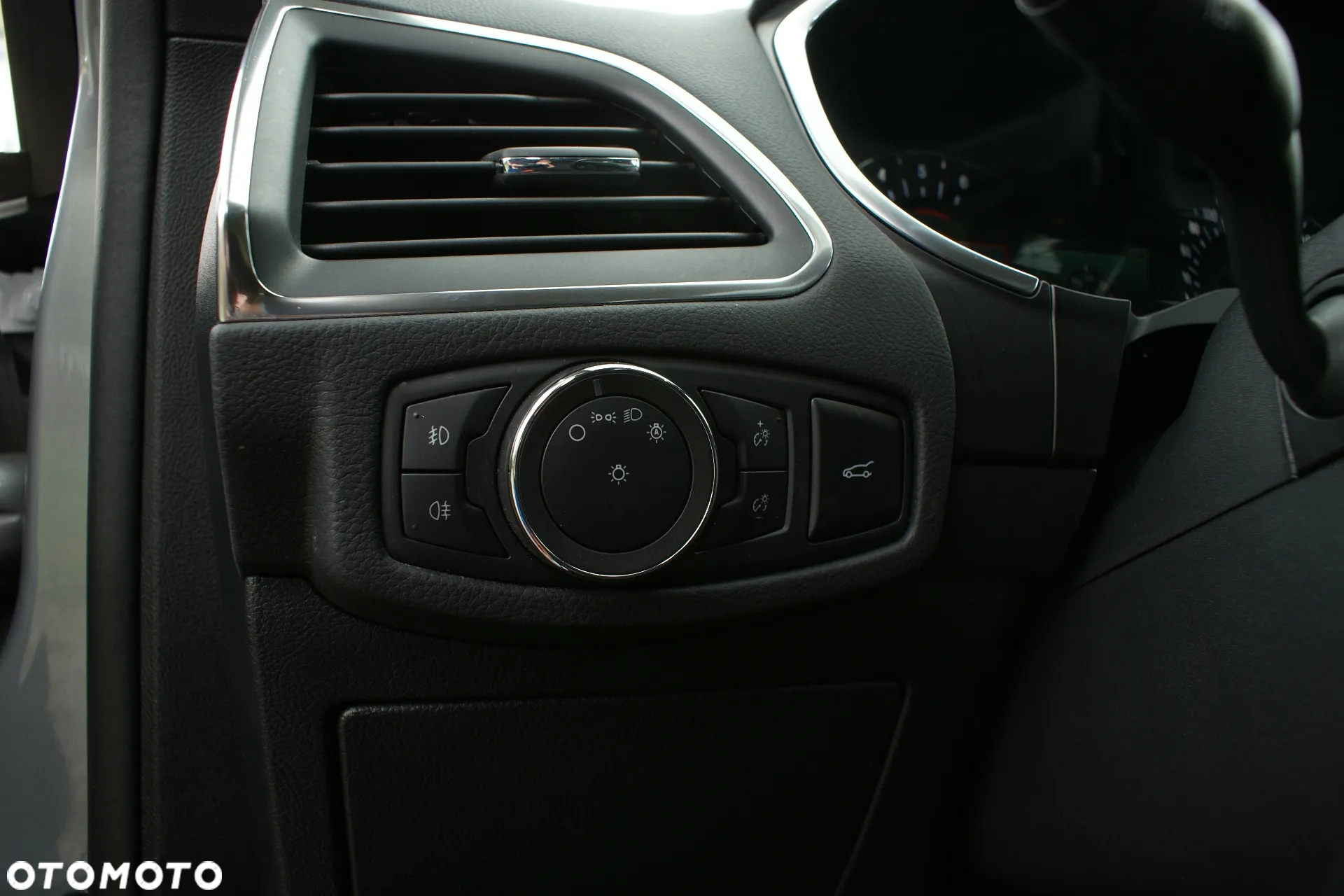 Ford S-Max 2.0 EcoBlue Titanium - 14
