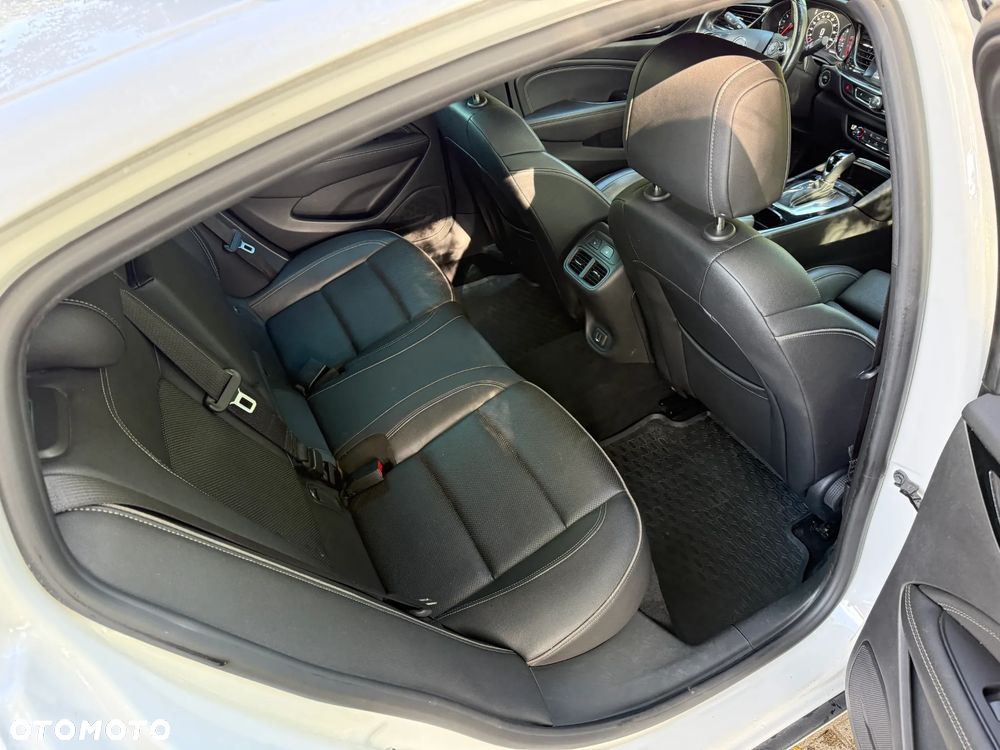 Opel Insignia - 22