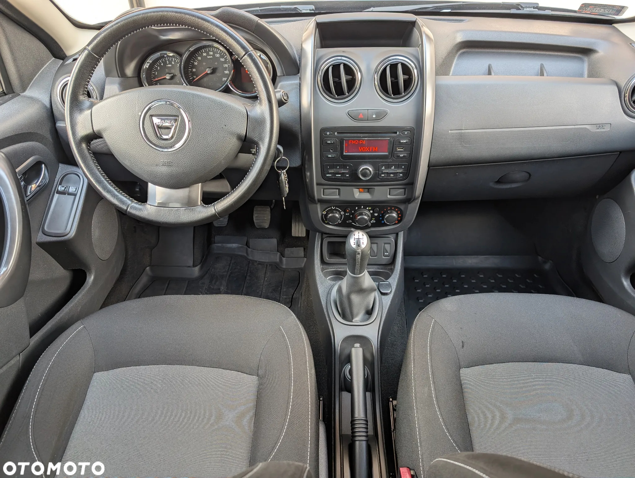 Dacia Duster 1.6 SCe Laureate S&S - 27